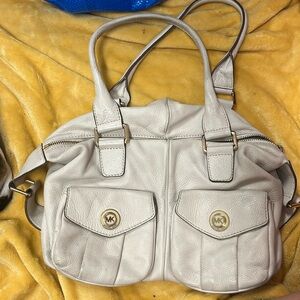 Michaels kors white leather shoulder bag